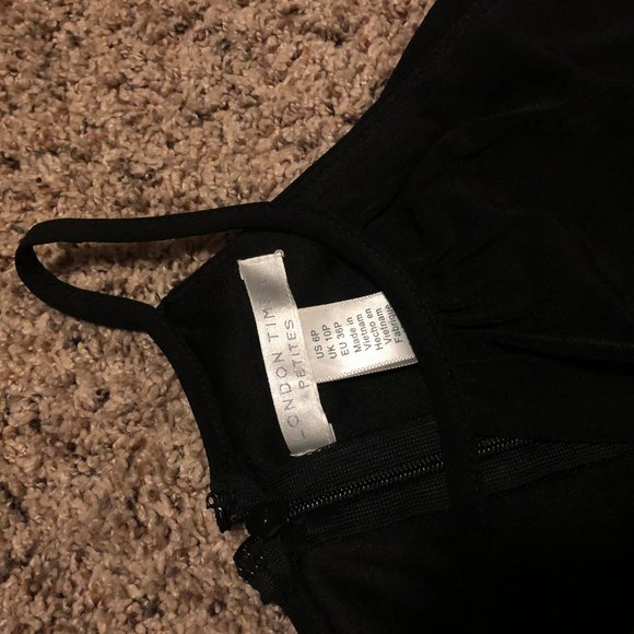 NWT- Black crop leg jumpsuit - Picture 4 of 6